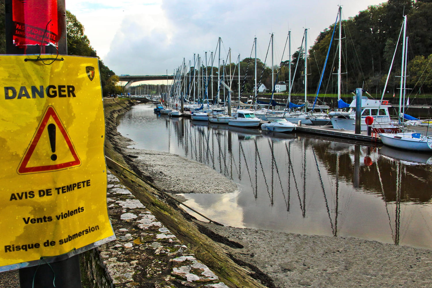 Risque de tempête mercredi 22 octobre : ça va souffler fort dans ces départements, jusqu'à 130 km/h