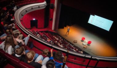 pourquoi les rabotages en cascade menacent l’éducation artistique dans le secondaire