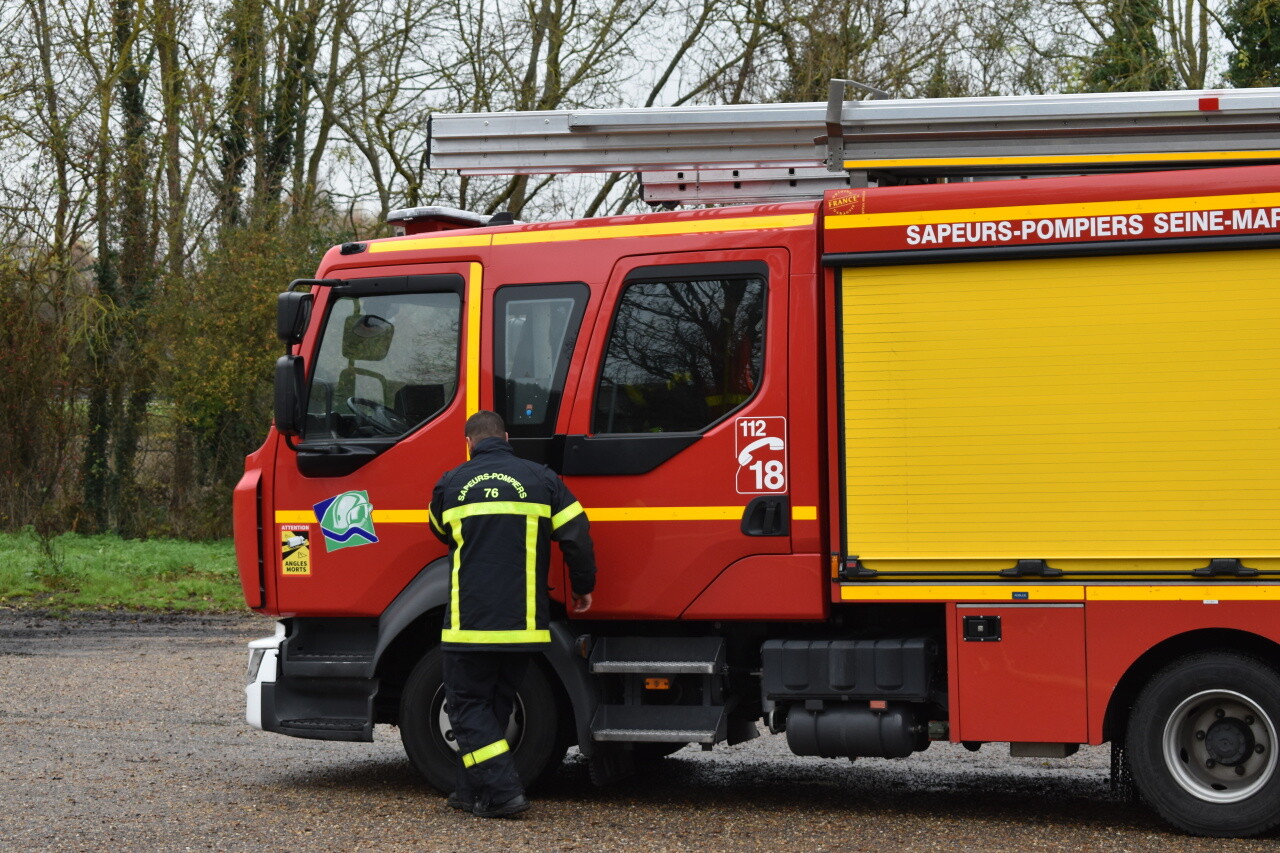 Important dégagement de fumée dans un immeuble près de Rouen : deux personnes intoxiquées