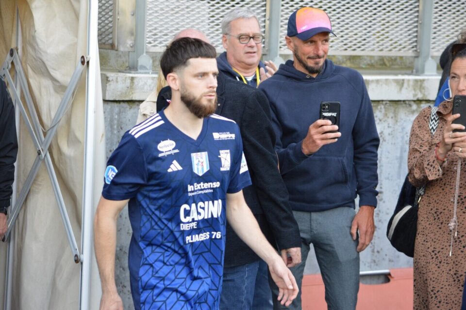 Quentin Stockley quitte Dieppe pour Neufchâtel.