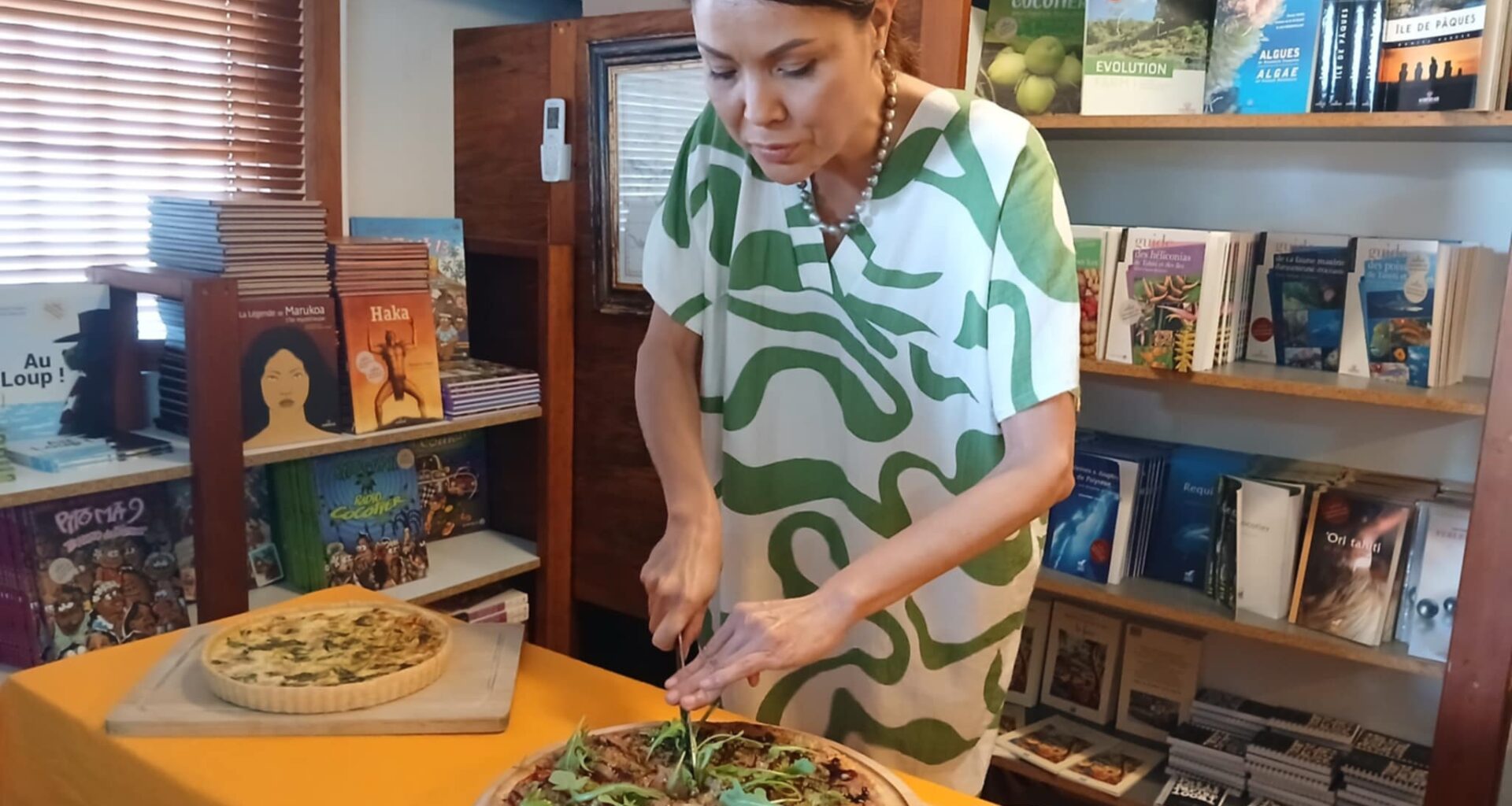 Maheata sort son premier livre de recettes