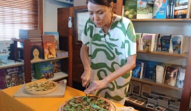 Maheata sort son premier livre de recettes