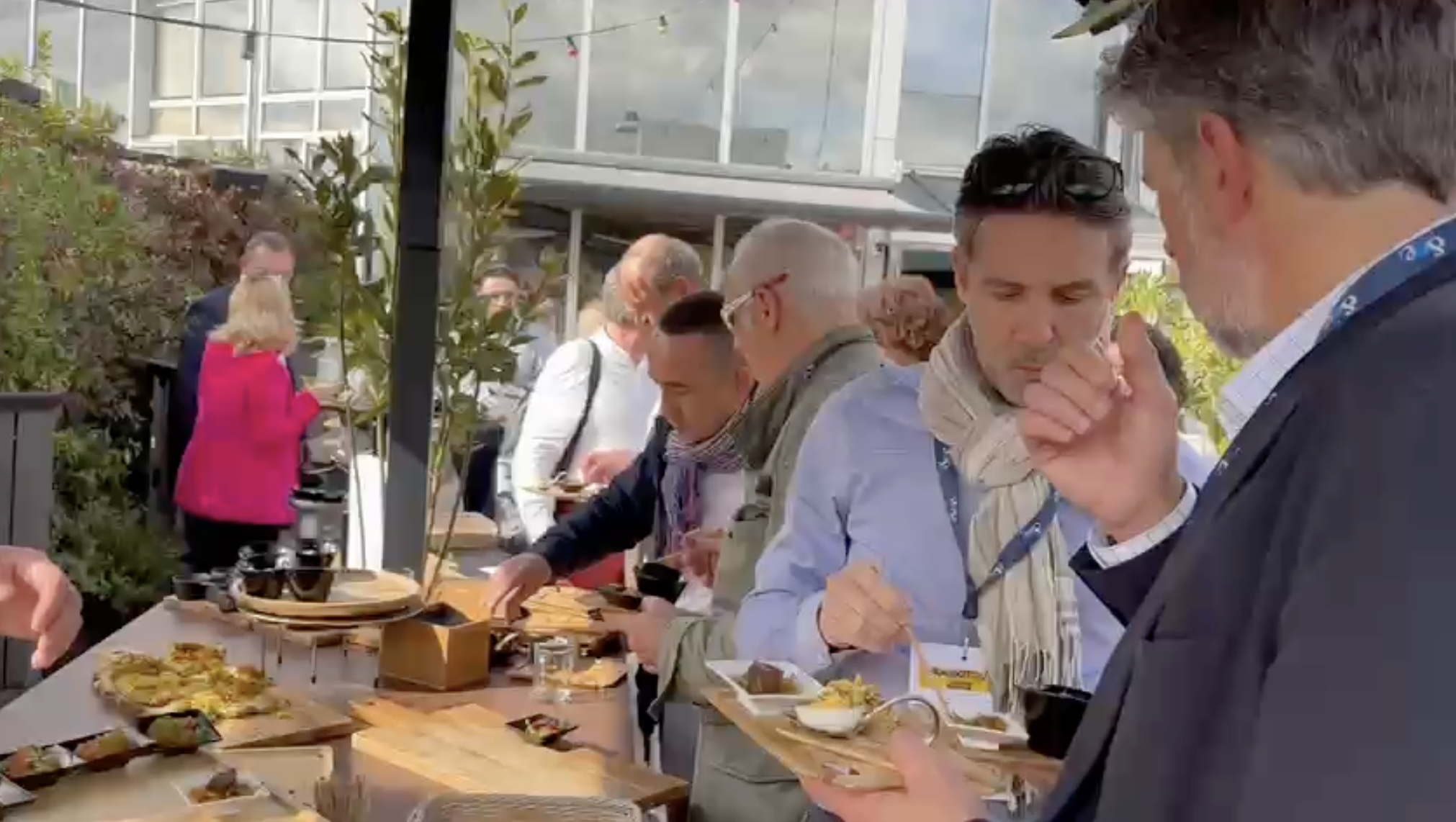 Au RadioTour Paris Île-de-France, il y avait à boire et à manger sur le rooftop