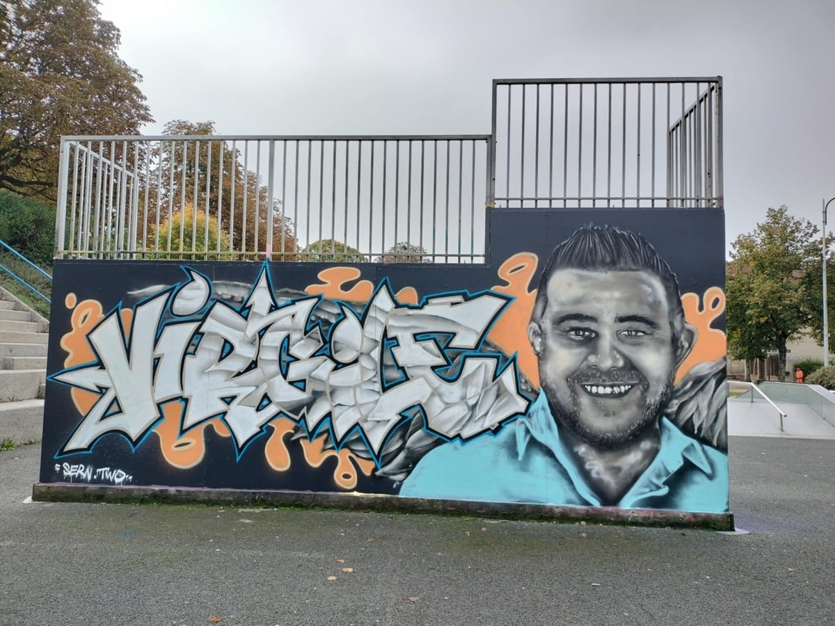 Une fresque en hommage à Virgile Mouillet à Chaumont