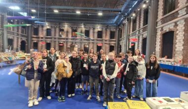 Les collégiens rencontrent un auteur au Salon du livre à Troyes