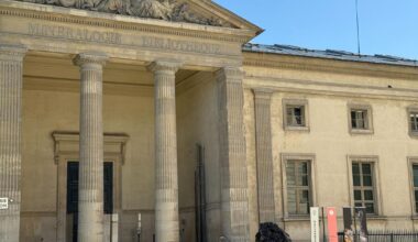 Une Chinoise mise en examen et écrouée dans l’affaire du vol d’or au Muséum d’histoire naturelle à Paris