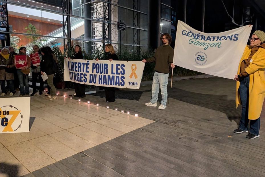 À Lille, une veillée silencieuse rend hommage aux otages israéliens 2 ans après les attaques du Hamas