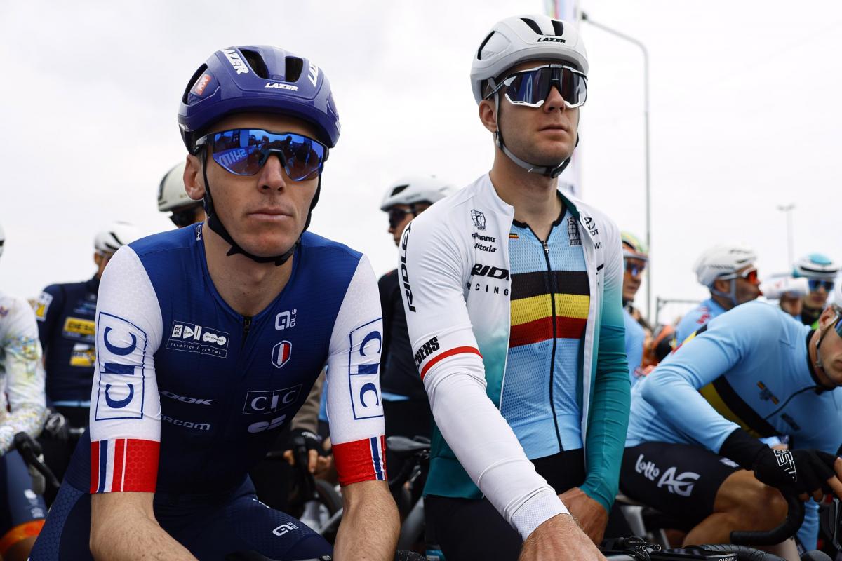 Pour ses premiers Mondiaux de gravel, Romain Bardet a abandonné après deux crevaisons