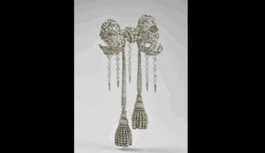 voici la liste des huit bijoux dérobés dans la galerie d’Apollon