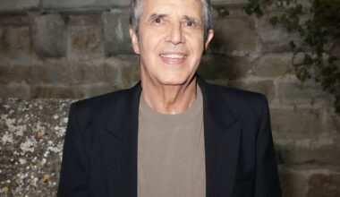 Julien Clerc : Cette célèbre chanson qu'il arrêté d'interpréter sur scène car "elle demande beaucoup d'énergie"
