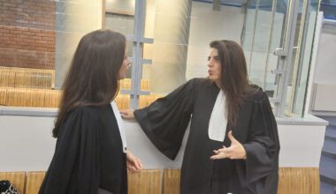 « J’ai tout fait pour la sauver » : jugé pour avoir brûlé sa compagne à Stains, l’accusé plaide l’accident