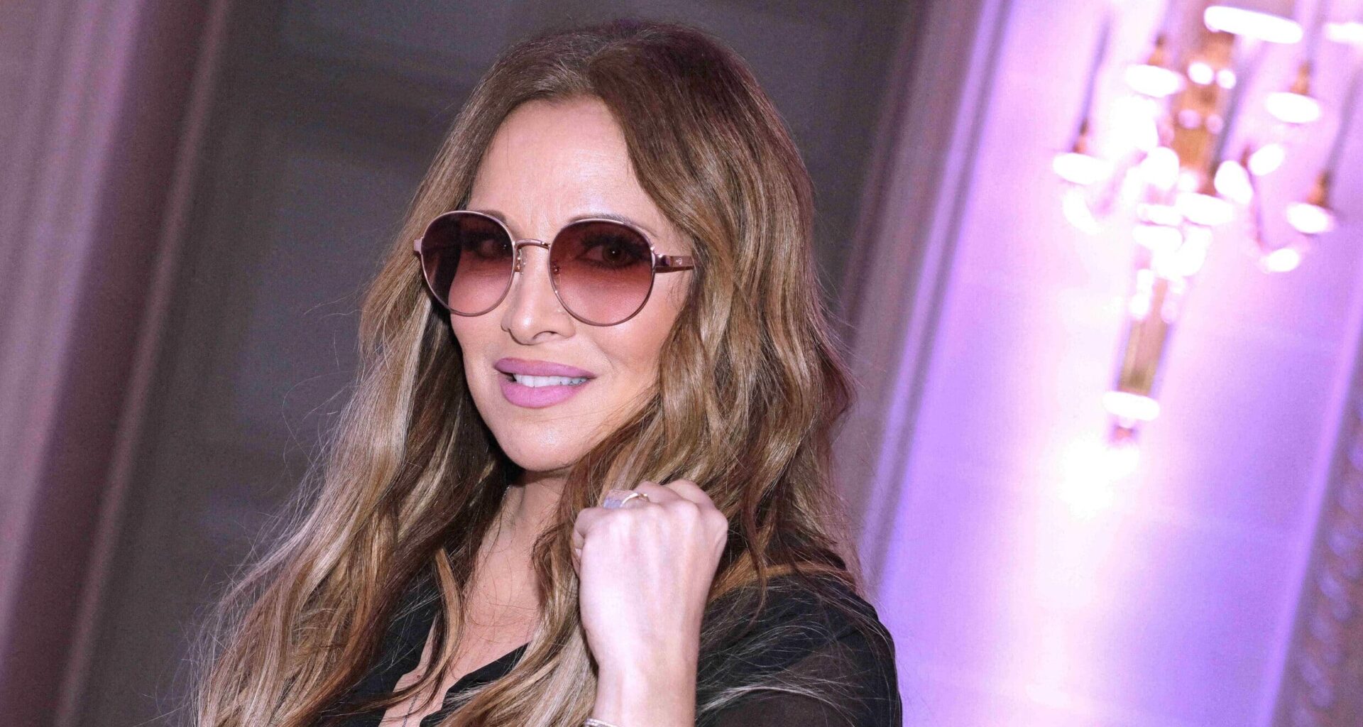 Hélène Ségara : son ancien partenaire s’affiche fièrement au côté de Donald Trump