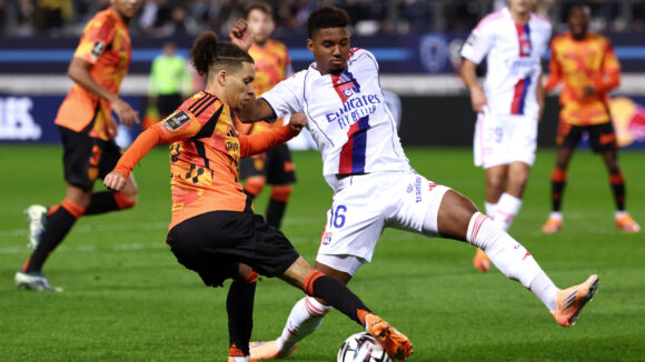 Abner face à Kebbal lors de Paris FC - OL