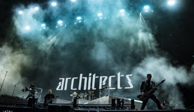 “Merci beaucoup Paris pour cette soirée inoubliable. Nous vous aimons” : Architects remercie ses fans après le concert d’hier soir en France