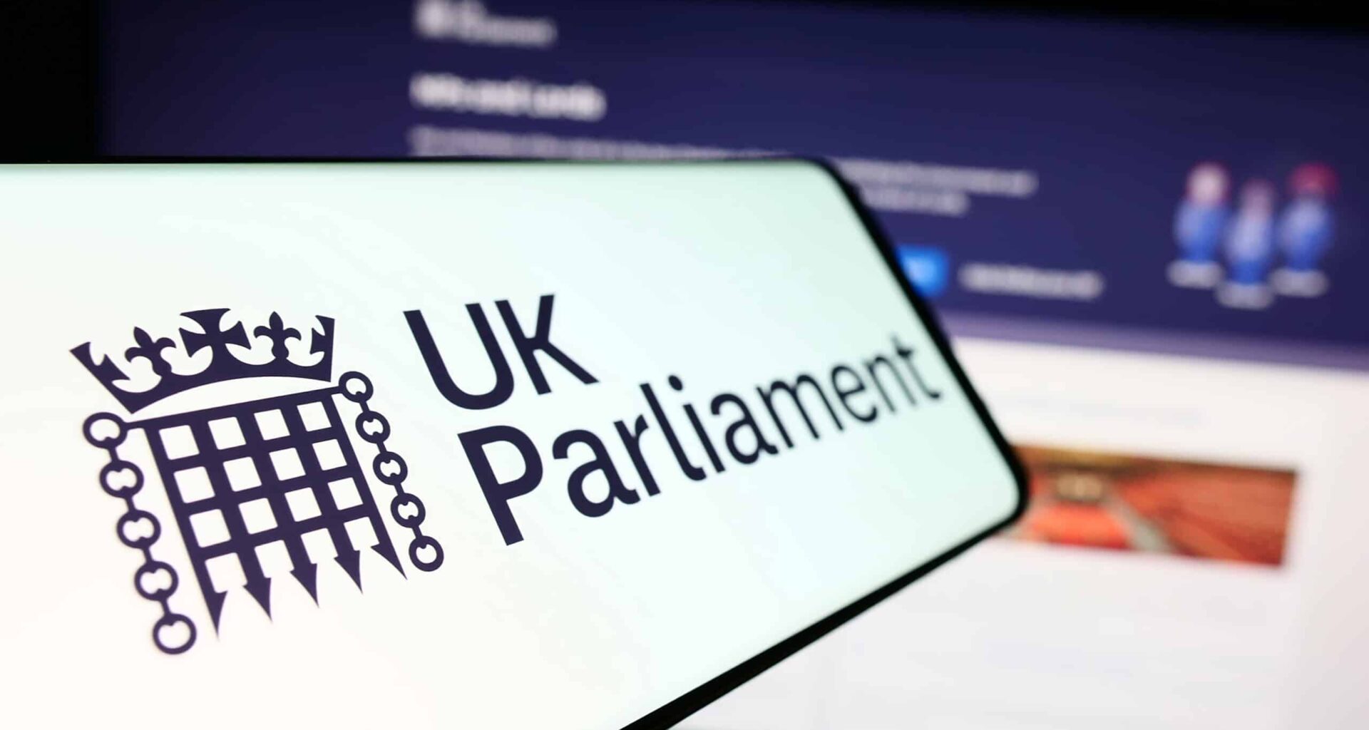 Royaume-Uni : un cas de conflit d’intérêts ravive le débat sur l’ingérence de l’industrie du tabac