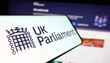 Royaume-Uni : un cas de conflit d’intérêts ravive le débat sur l’ingérence de l’industrie du tabac