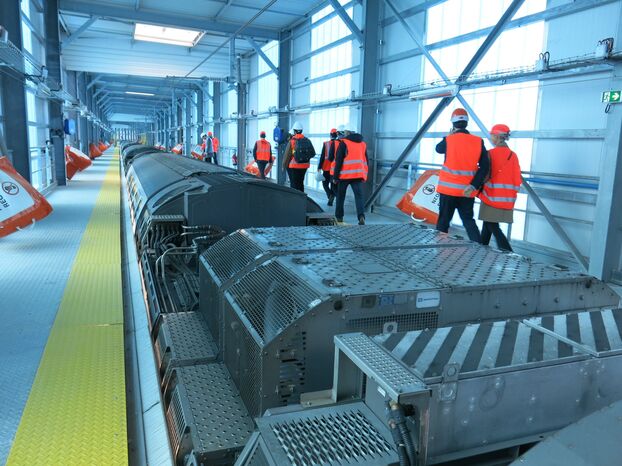 Les nouveaux ateliers sont adaptés aux nouvelles rames, notamment pour faciliter les interventions en toiture qui accueillent de plus en plus d'équipements.