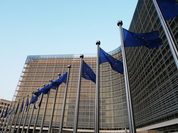 la Commission européenne va créer un co ...