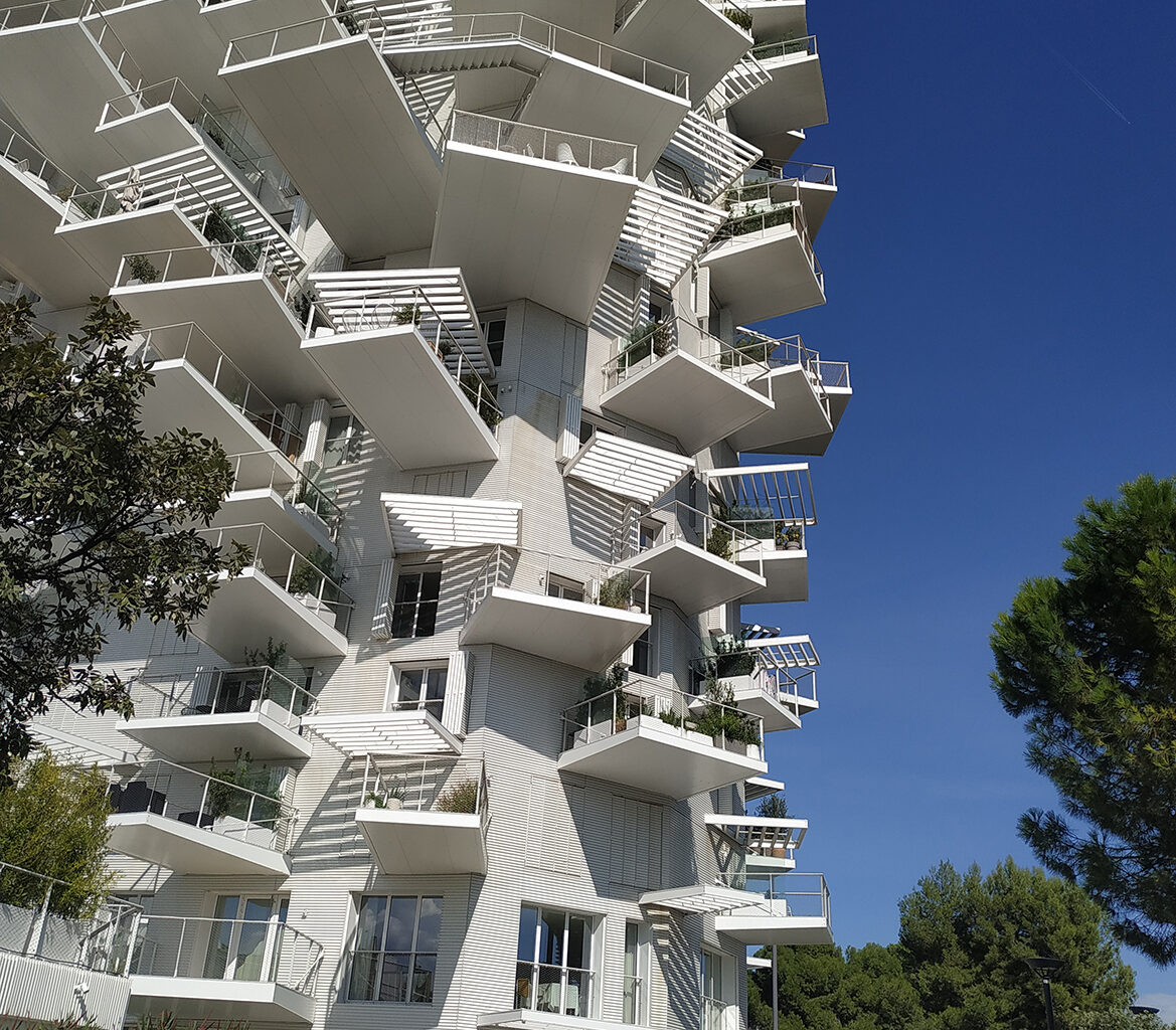 L’Arbre blanc, qui héberge au rez-de-chaussée une galerie d