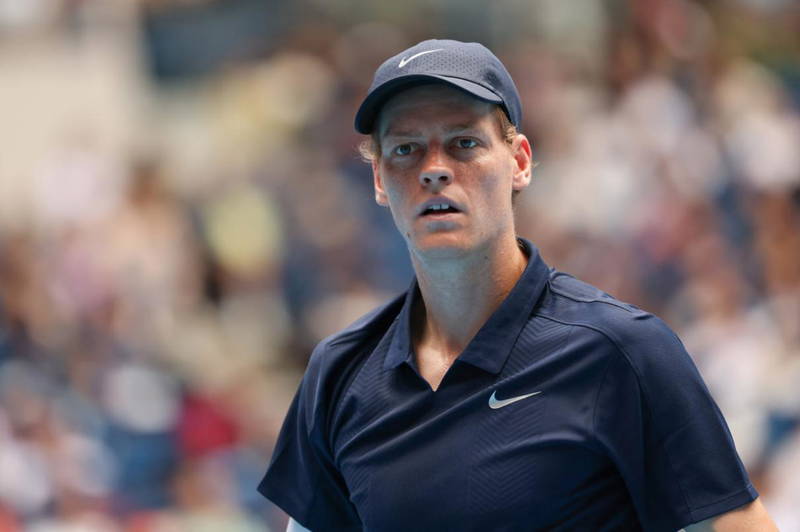 Sinner sur De Minaur : « Je m’attendais à ce qu’il change quelque chose après Pékin »