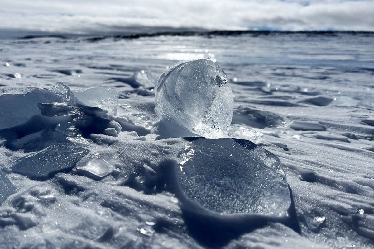 Les Américains stupéfaits par leur propre découverte record en Antarctique qui bat de 5 fois le précédent bloc de glace le plus vieux jamais exhumé sur Terre