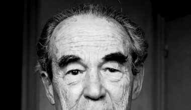 La tombe de Robert Badinter à Bagneux profanée avant son entrée au Panthéon – Libération