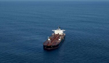 Le «Boracay», pétrolier fantôme russe arraisonné par la France, a repris la mer – Libération