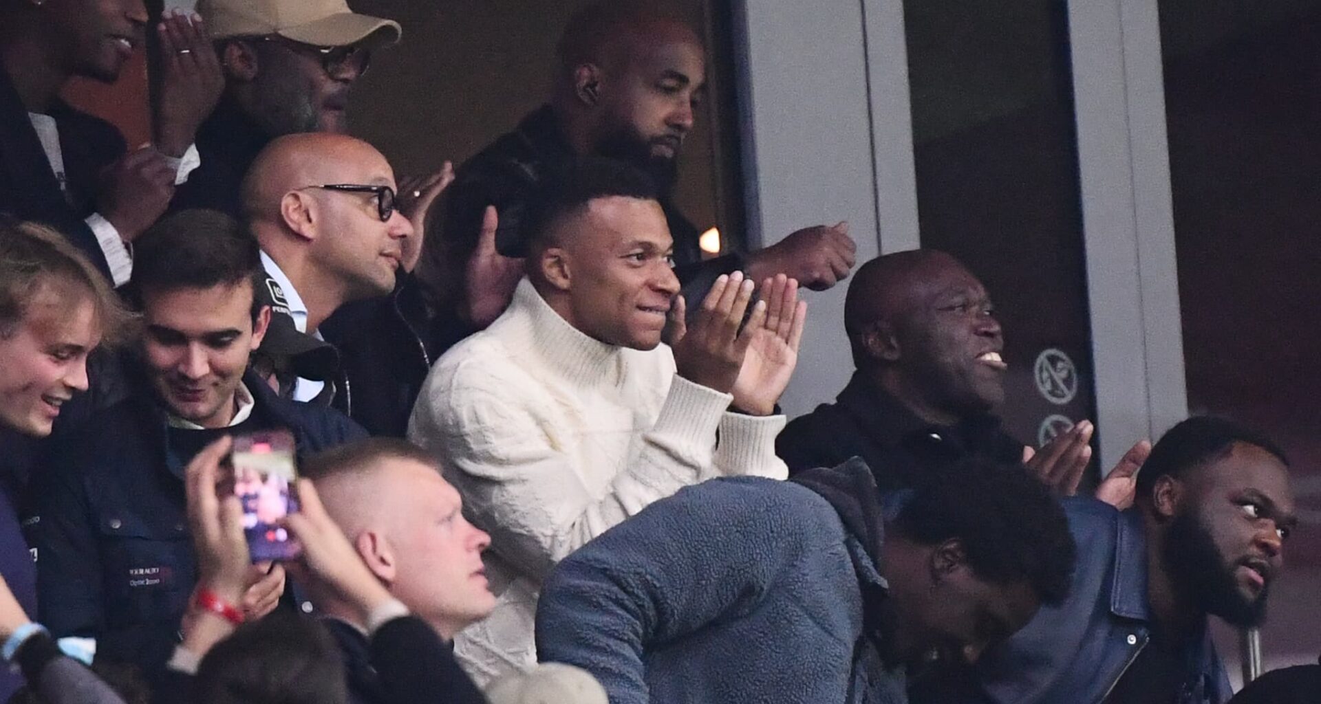 les retrouvailles entre Kylian Mbappé et Luis Enrique dans les couloirs, en marge de Lille-PSG