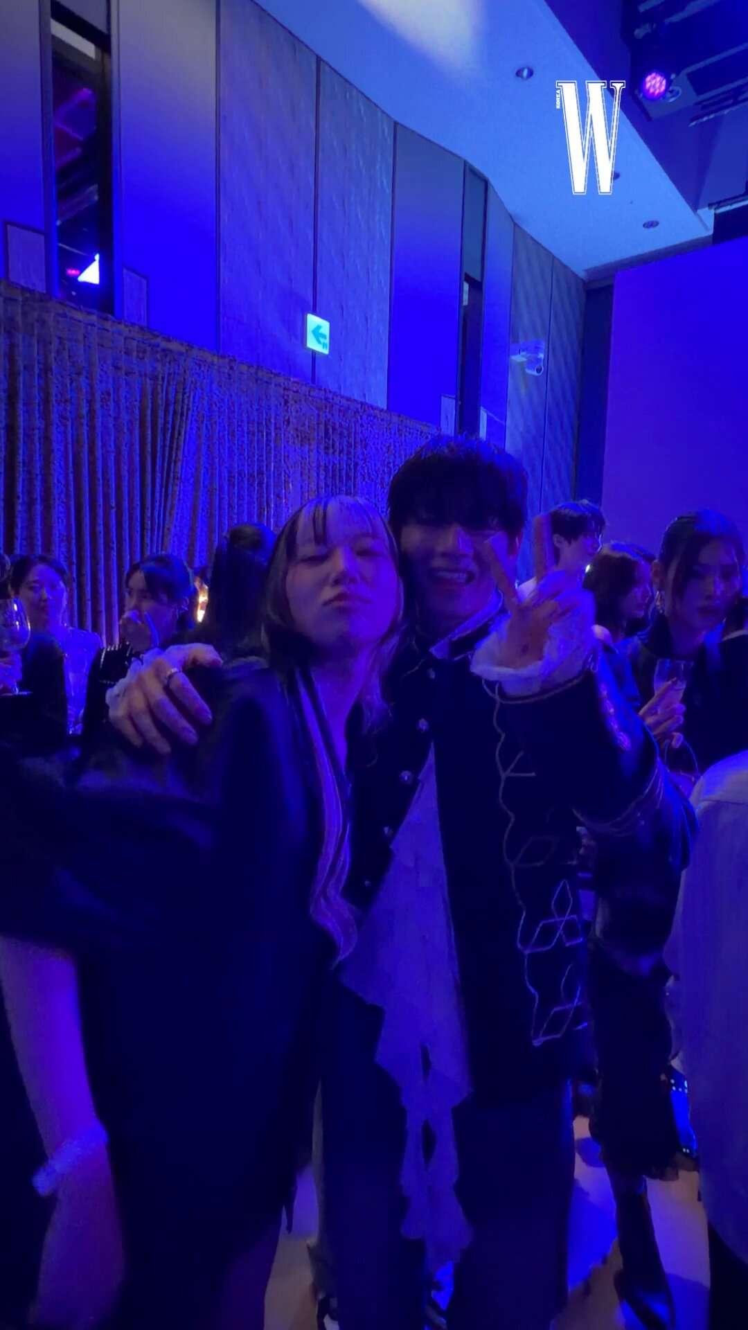 Les fans défendent Taehyung de BTS après son geste amical avec Bada Lee