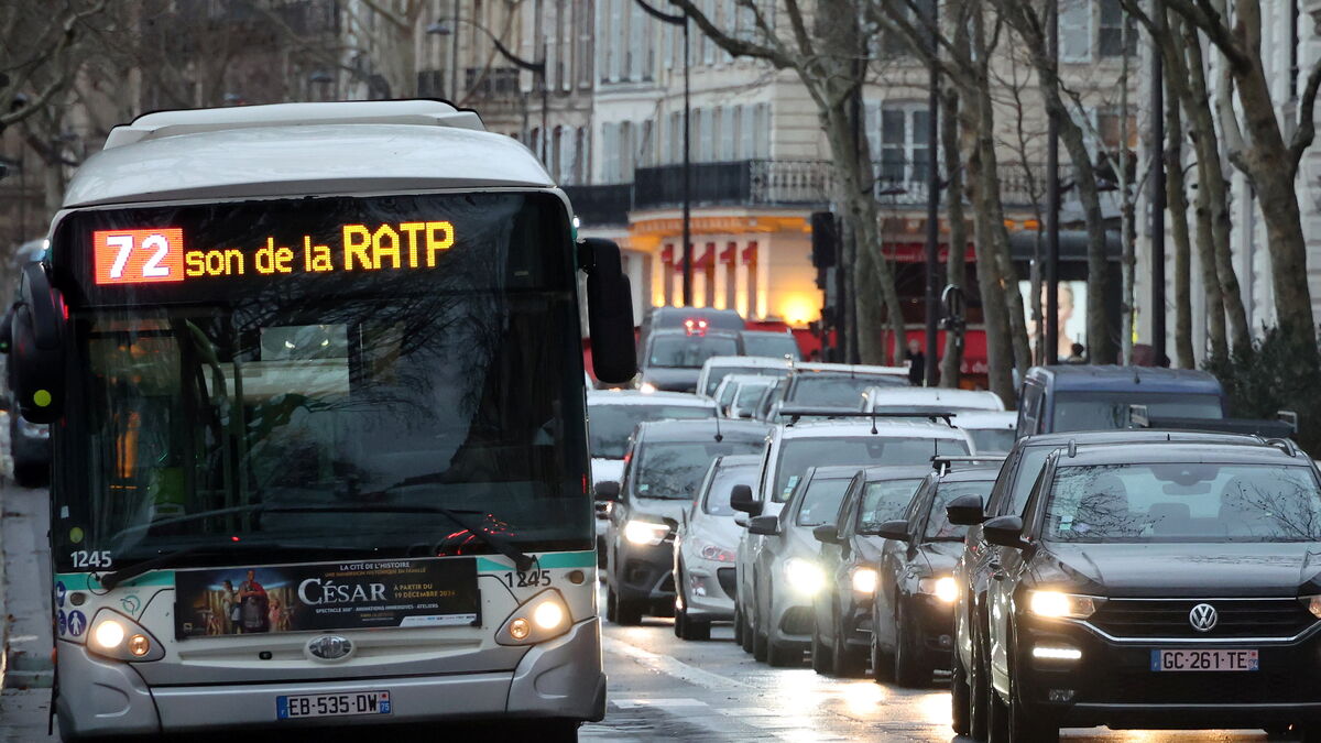 Paris : un homme heurté par un chauffeur de bus RATP, son pronostic vital engagé