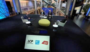 Union européenne : quelle réponse face à la guerre hybride de Poutine ? | LCP