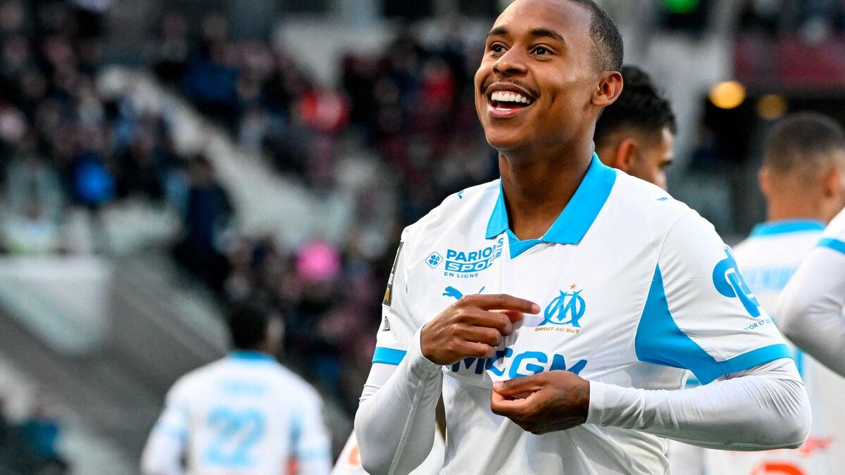 Metz - Marseille (0-3) : large victoire de l’OM qui prend provisoirement la tête, des incidents en tribunes