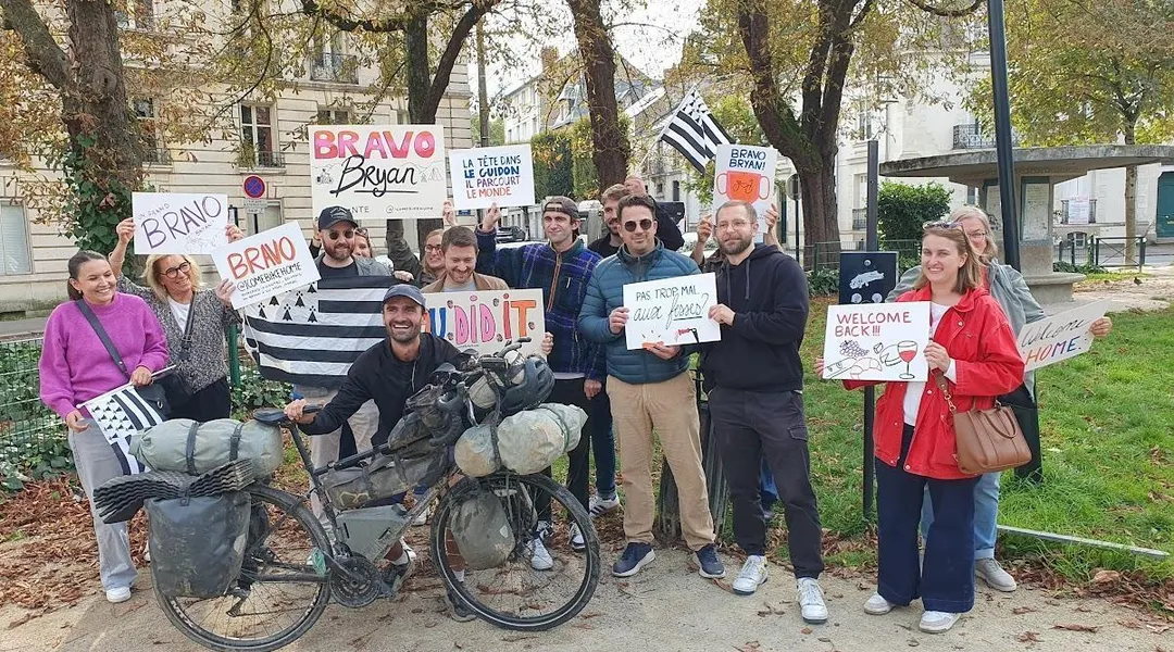 Parti de Nouvelle-Zélande, Bryan a rejoint Nantes à vélo sur « un coup de tête » . Sport