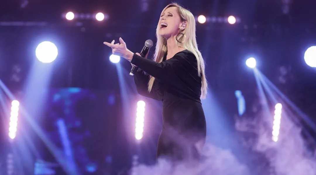Nouvelle tournée : Lara Fabian promet des concerts « organiques »