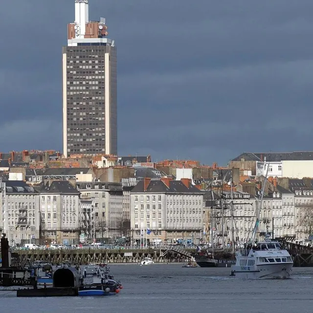 À la place des bureaux totalement vidés en 2020, des logements, des commerces, un restaurant, un hôtel et un belvédère gratuit prendront place.   archives  photo à la place des bureaux totalement vidés en 2020, des logements, des commerces, un restaurant, un hôtel et un belvédère gratuit prendront place.  ©  archives