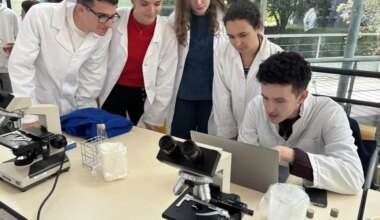 Des ateliers de manipulation pour la Fête de la science, au lycée Jean-Macé de Lanester