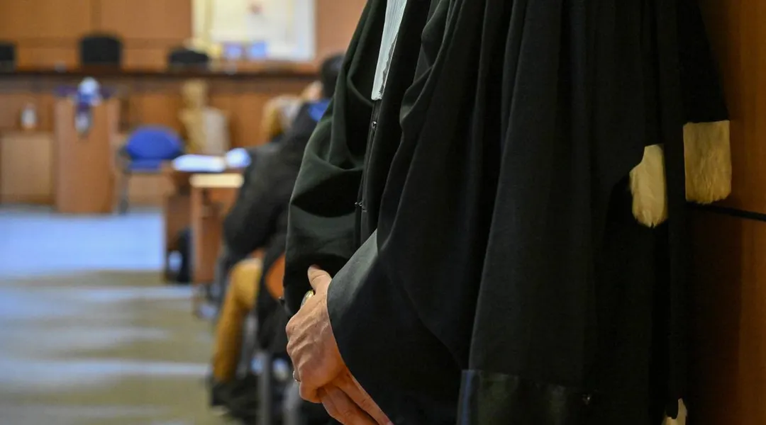 Treize ans de prison en appel pour une mère accusée d’avoir violé sa fille entre 2017 et 2022