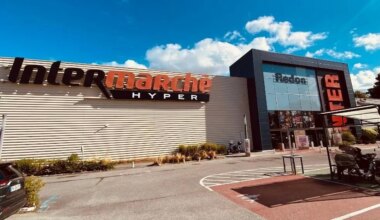 Victime d’une crise cardiaque, un directeur d’Intermarché réanimé par un client en Bretagne