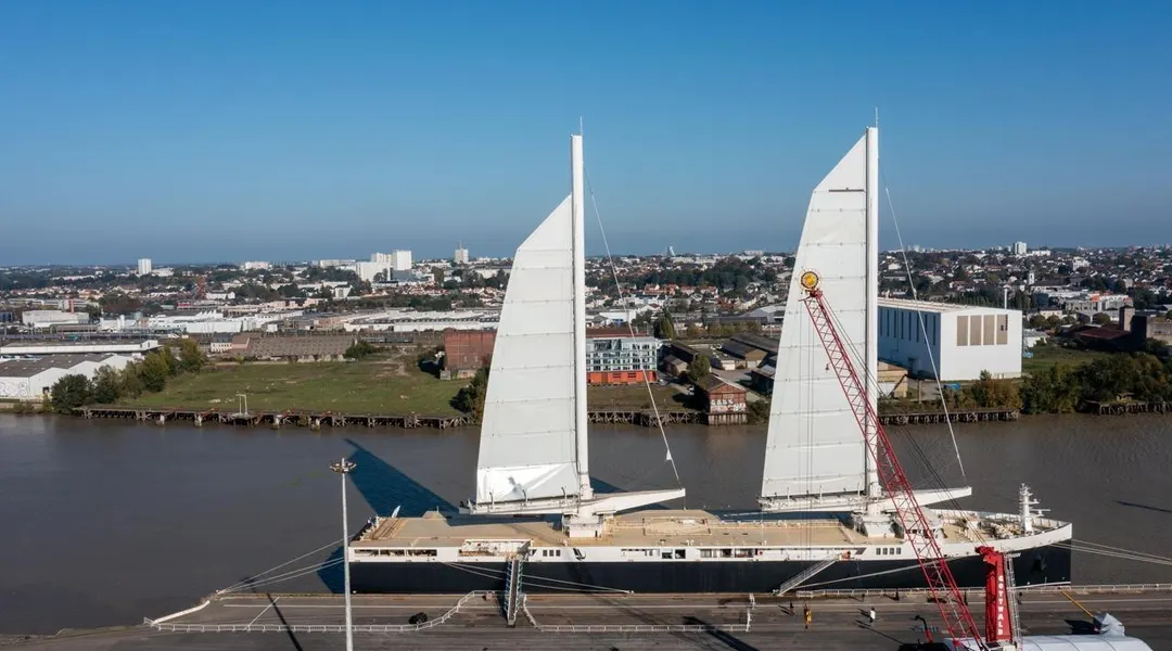 EN IMAGES. « Neoliner Origin », le plus grand cargo à voile au monde inauguré à Nantes - Maville.com