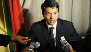 Qui est Andry Rajoelina, le président malgache en fuite ?