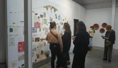 Les œuvres de jeunes artistes sur le thème de « la table » à découvrir à l’expo Banquet,