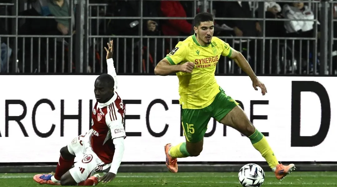 FC Nantes - Lille. Les Canaris sans Lahdo et Coquelin mais avec Ziani et Deuff . Sport