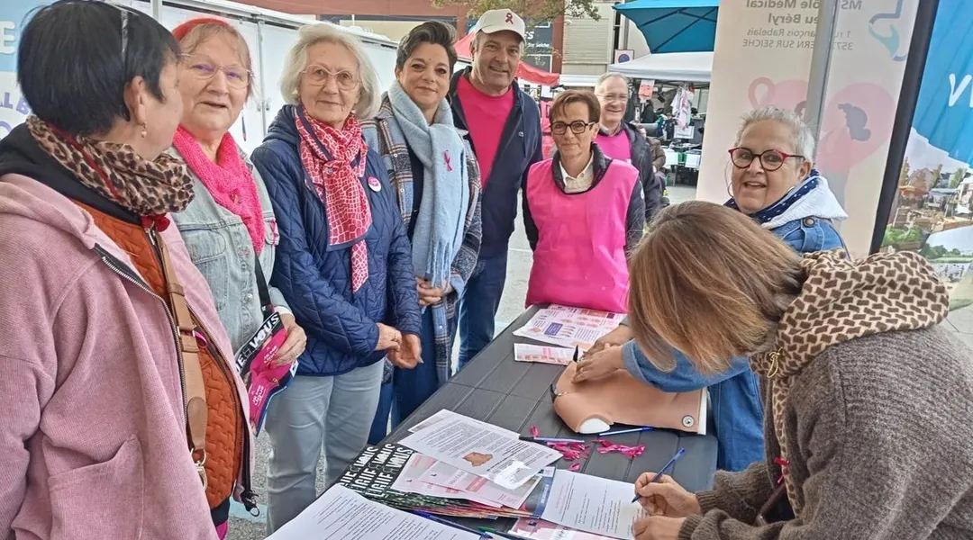 Pour Octobre rose, professionnels de santé et anciens malades mobilisés à Vern
