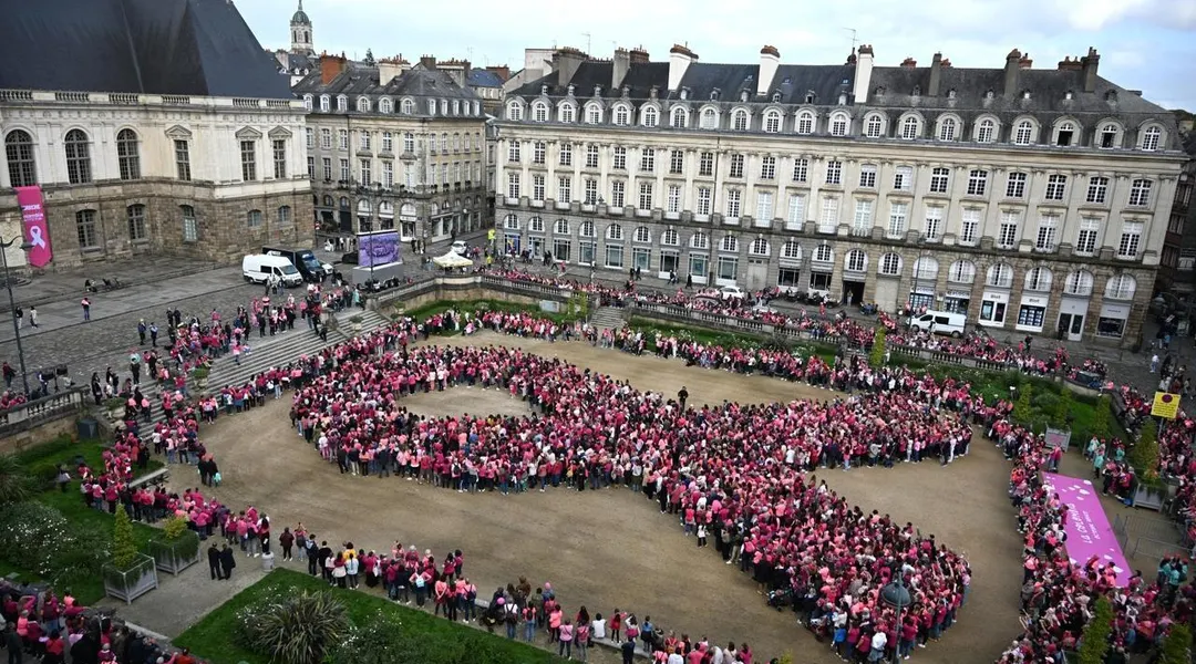 Cancer du sein : à Rennes des étudiants se mobilisent pour Octobre rose