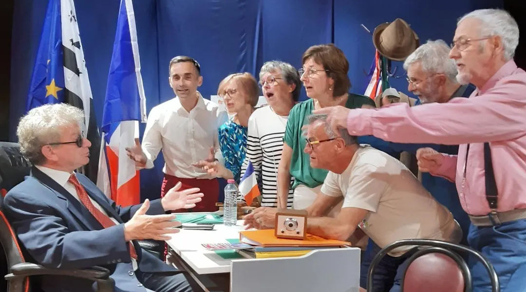 Chevaigné. Maire et administrés se font face sur scène