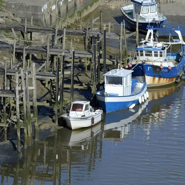 Le petit port du Collet?   archives Franck Dubray  photo le petit port du collet?  ©  archives franck dubray