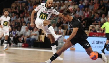 Futsal. Laval en gestion totale à Toulon . Sport
