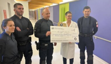 Octobre rose. Le geste des CRS au CHU de Nantes . Sport