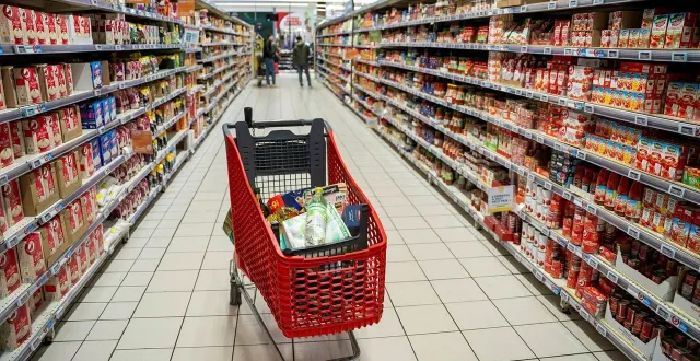 photo  un homme volait des marchandises depuis plusieurs semaines au carrefour market de châteaubriant.  ©  photo afp