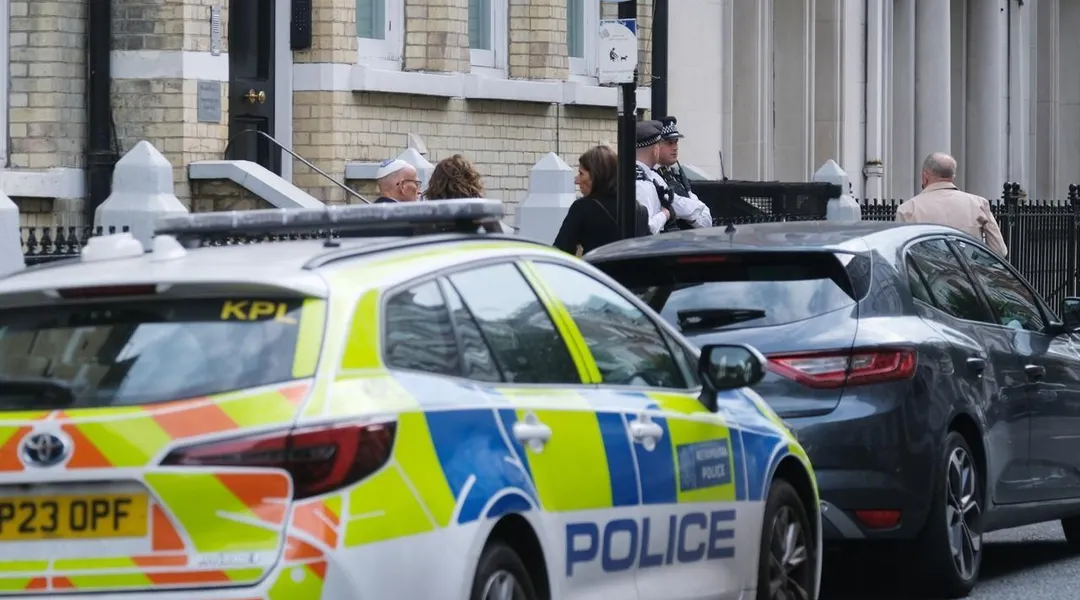 Au Royaume-Uni, un mort et deux blessés dans une attaque au couteau près de Londres
